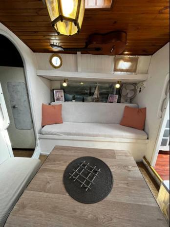 Bateau Watson Accueillant & Chaleureux Hotel Уистреам Екстериор снимка